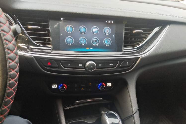 Used Buick Regal 2019 20T Elite Version China VI Standard Audio And AC Panel