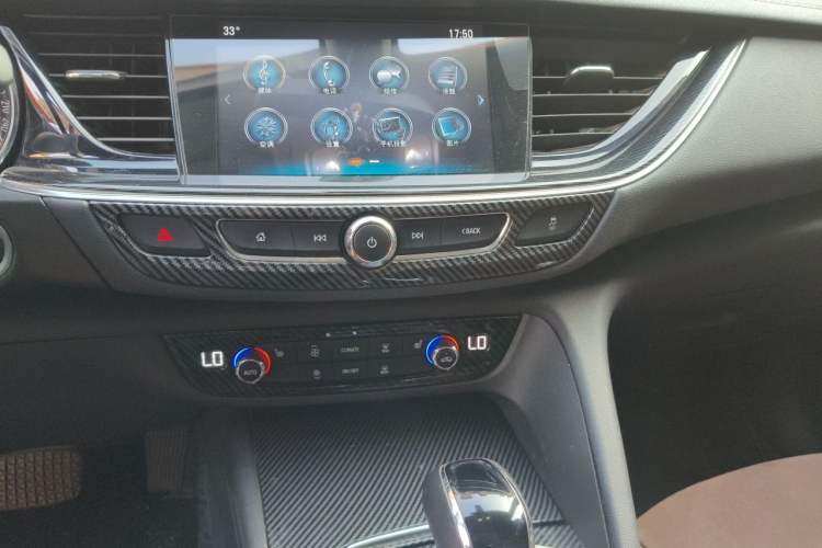 Used Buick Regal 2019 20T Elite Version China VI Standard Audio And AC Panel