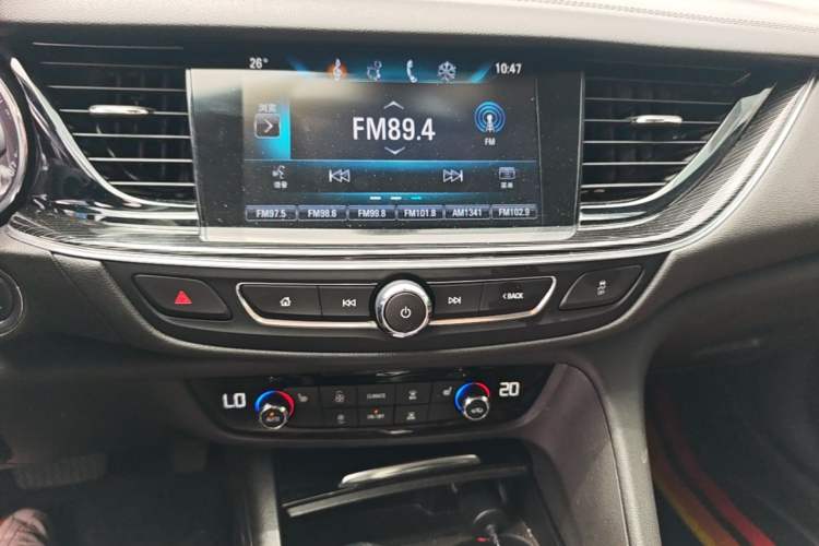 Used Buick Regal 2019 20T Elite Version China VI Standard Audio And AC Panel