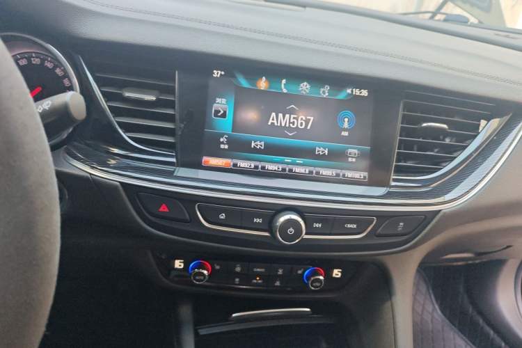 Used Buick Regal 2019 20T Elite Version China VI Standard Audio And AC Panel