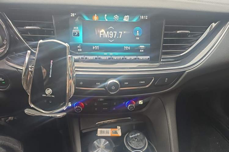 Used Buick Regal 2019 20T Elite Version China V Standard Audio And AC Panel
