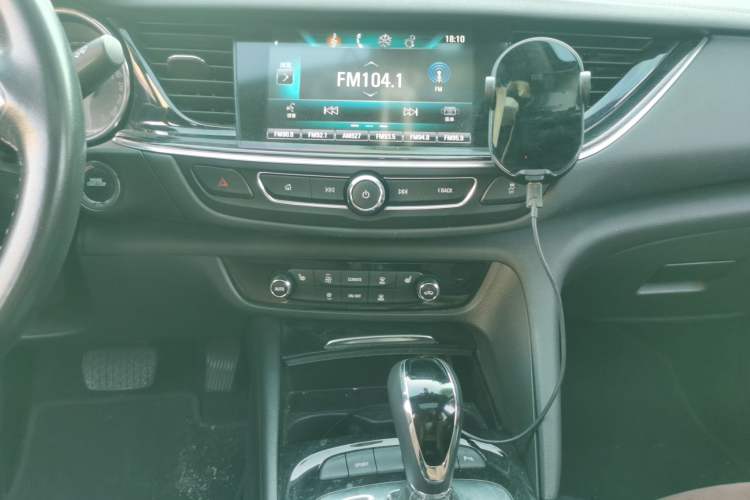 Used Buick Regal 2019 20T Elite Version China VI Standard Audio And AC Panel