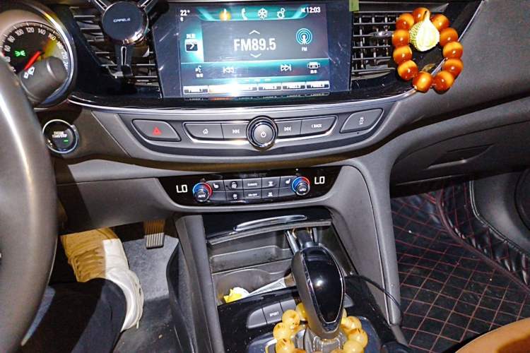 Used Buick Regal 2019 20T Luxury Model China V Standard Audio And AC Panel