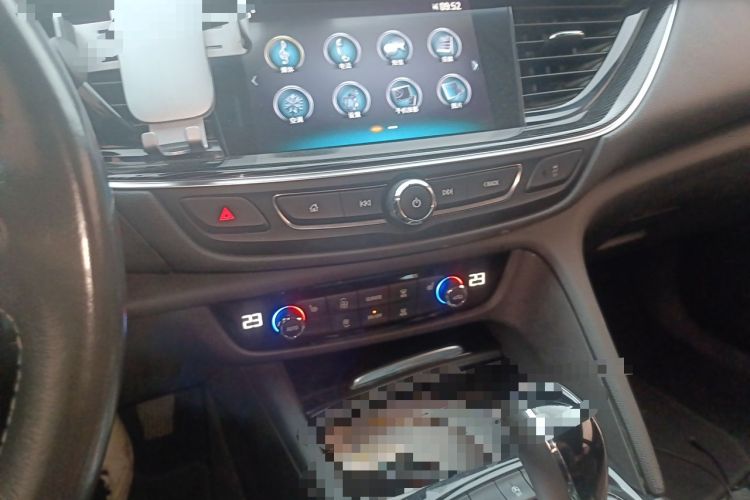 Used Buick Regal 2019 20T Elite Version China V Standard Audio And AC Panel