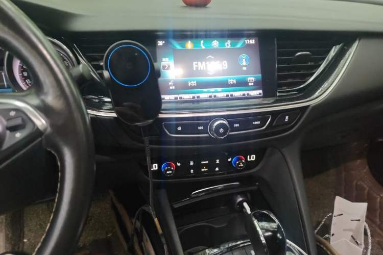 Used Buick Regal 2019 20T Luxury Model China V Standard Audio And AC Panel