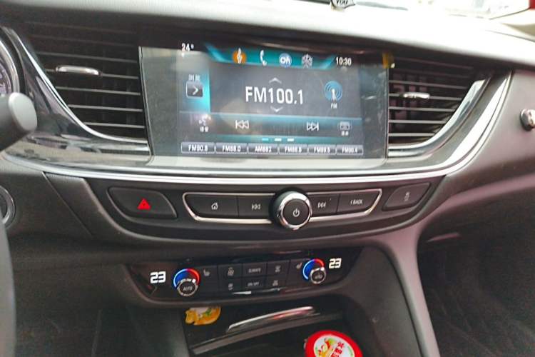 Used Buick Regal 2019 20T Elite Version China VI Standard Audio And AC Panel
