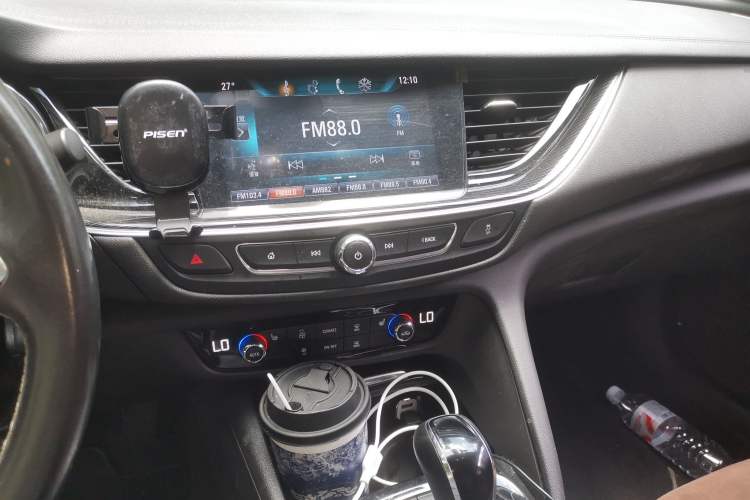 Used Buick Regal 2019 20T Elite Version China VI Standard Audio And AC Panel