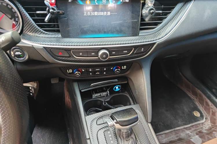 Used Buick Regal 2019 20T Elite Version China VI Standard Audio And AC Panel