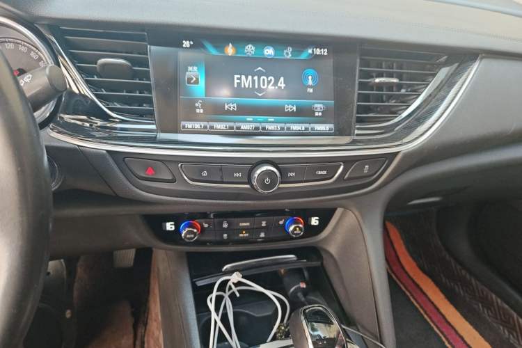 Used Buick Regal 2019 20T Elite Version China VI Standard Audio And AC Panel
