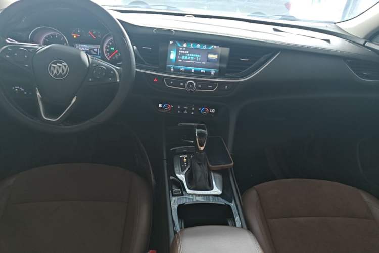 Used Buick Regal 2019 20T Elite Version China VI Standard Audio And AC Panel