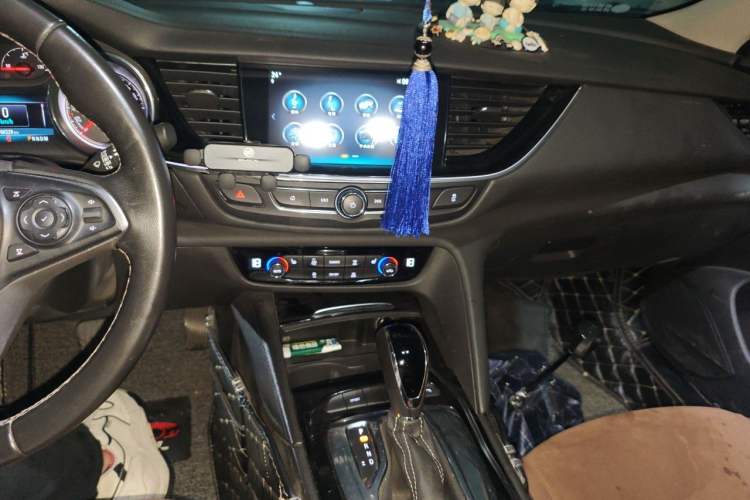 Used Buick Regal 2019 20T Luxury Model China VI Standard Audio And AC Panel