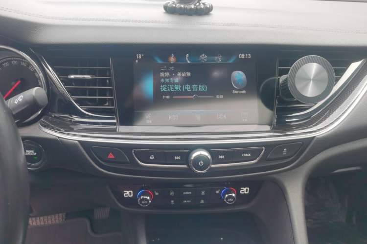 Used Buick Regal 2019 20T Elite Version China VI Standard Audio And AC Panel