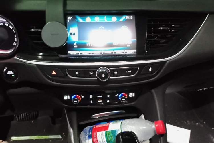 Used Buick Regal 2019 20T Luxury Model China VI Standard Audio And AC Panel