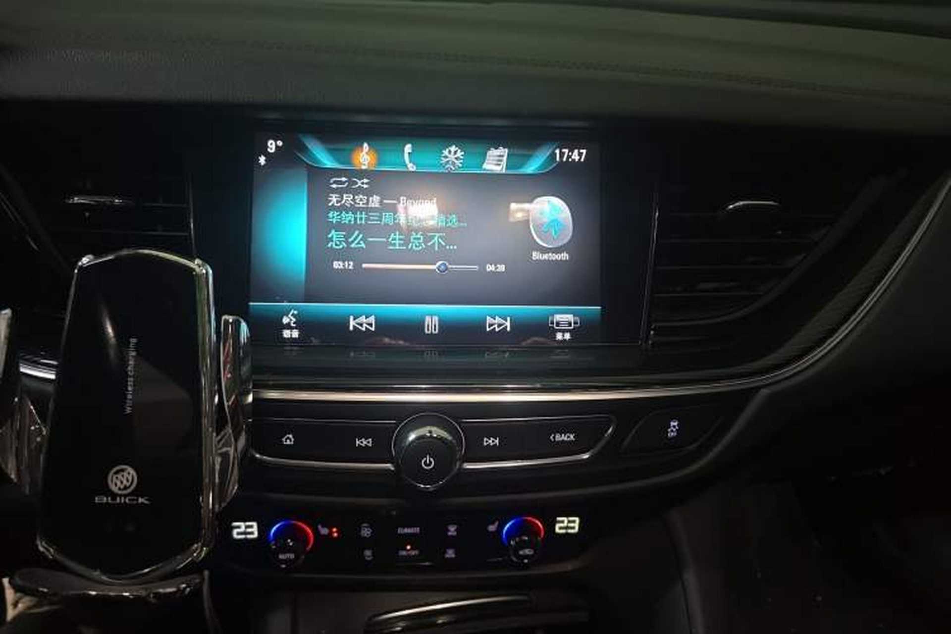 Used Buick Regal 2019 20T Elite Version China V Standard Audio And AC Panel