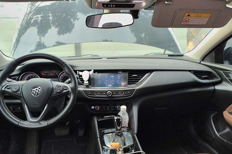Used Buick Regal 2019 20T Elite Version China VI Standard Center Console