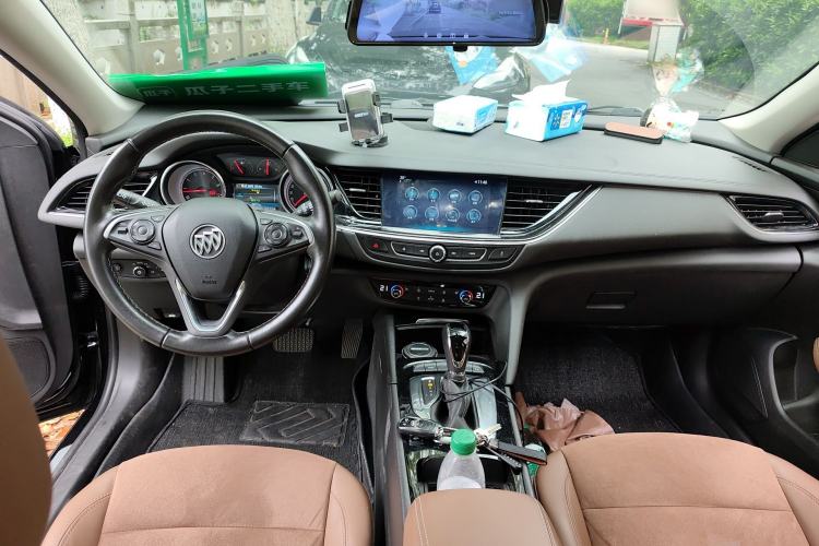 Used Buick Regal 2019 20T Elite Version China V Standard Center Console