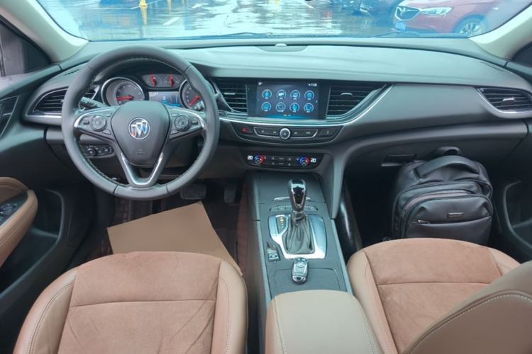 Used Buick Regal 2019 20T Elite Version China VI Standard Center Console