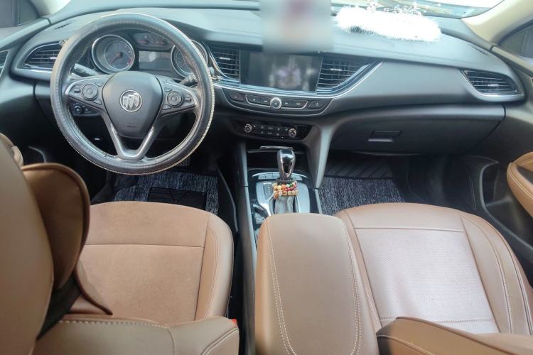 Used Buick Regal 2019 20T Elite Version China VI Standard Center Console