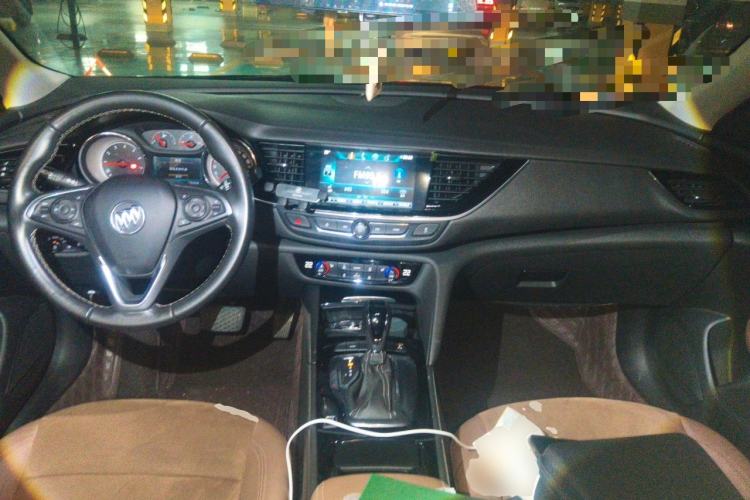 Used Buick Regal 2019 20T Elite Version China VI Standard Center Console