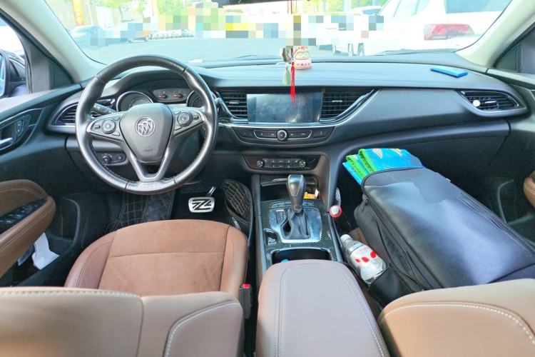 Used Buick Regal 2019 20T Luxury Model China VI Standard Center Console