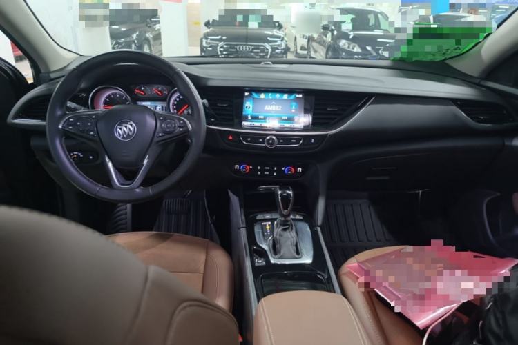 Used Buick Regal 2019 20T Luxury Model China V Standard Center Console