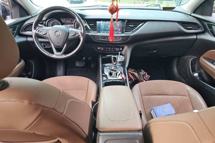 Used Buick Regal 2019 20T Elite Version China VI Standard Center Console