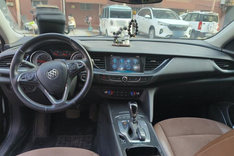 Used Buick Regal 2019 20T Elite Version China VI Standard Center Console