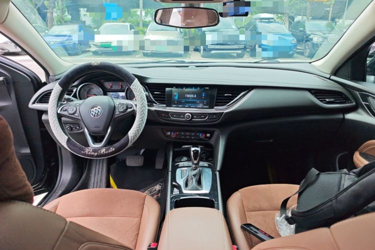 Used Buick Regal 2019 20T Elite Version China VI Standard Center Console