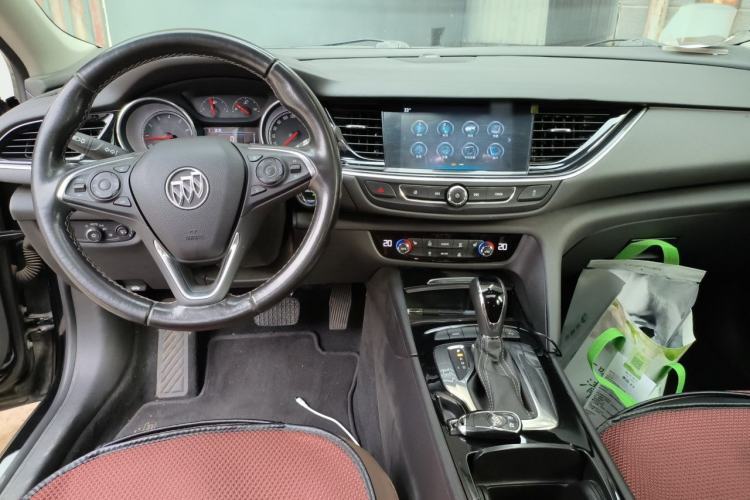 Used Buick Regal 2019 20T Elite Version China V Standard Center Console