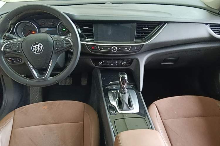 Used Buick Regal 2019 20T Elite Version China V Standard Center Console