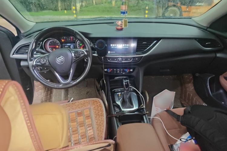 Used Buick Regal 2019 20T Luxury Model China V Standard Center Console