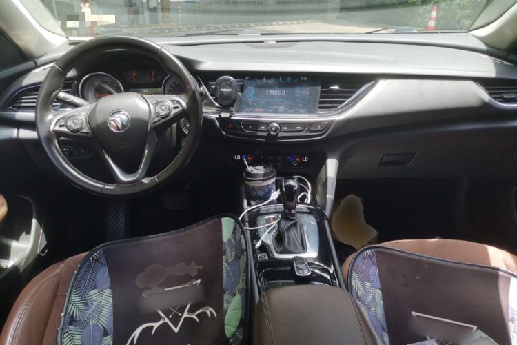 Used Buick Regal 2019 20T Elite Version China VI Standard Center Console