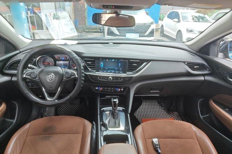 Used Buick Regal 2019 20T Elite Version China V Standard Center Console