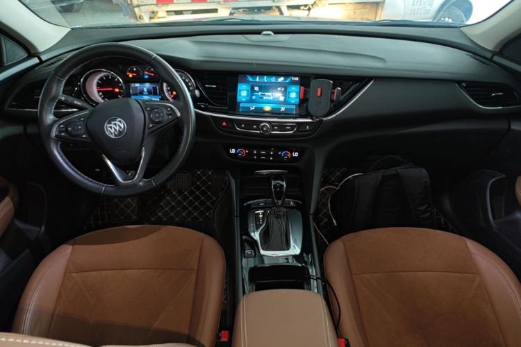 Used Buick Regal 2019 20T Elite Version China VI Standard Center Console