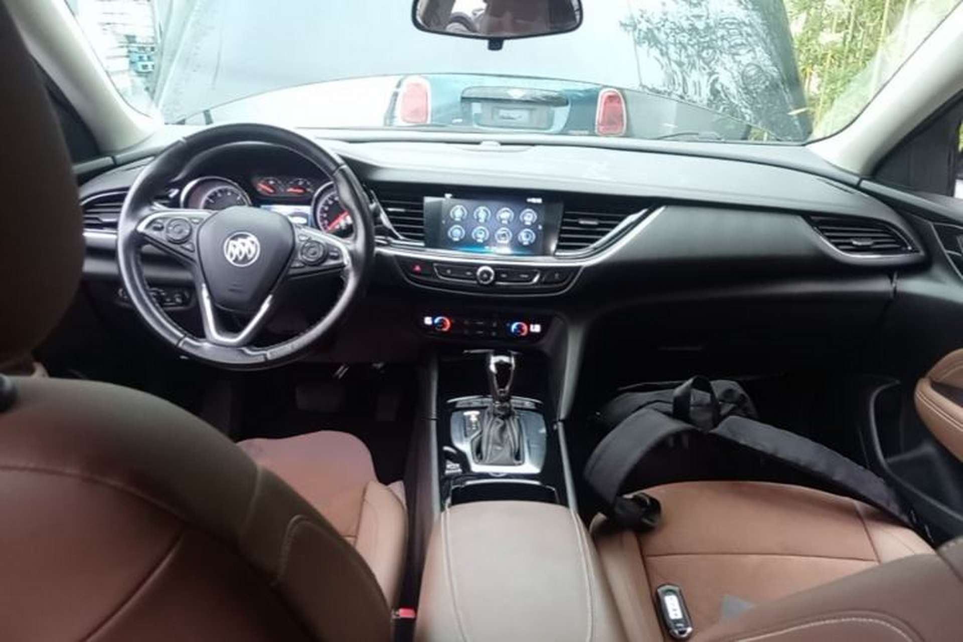Used Buick Regal 2019 20T Elite Version China VI Standard Center Console