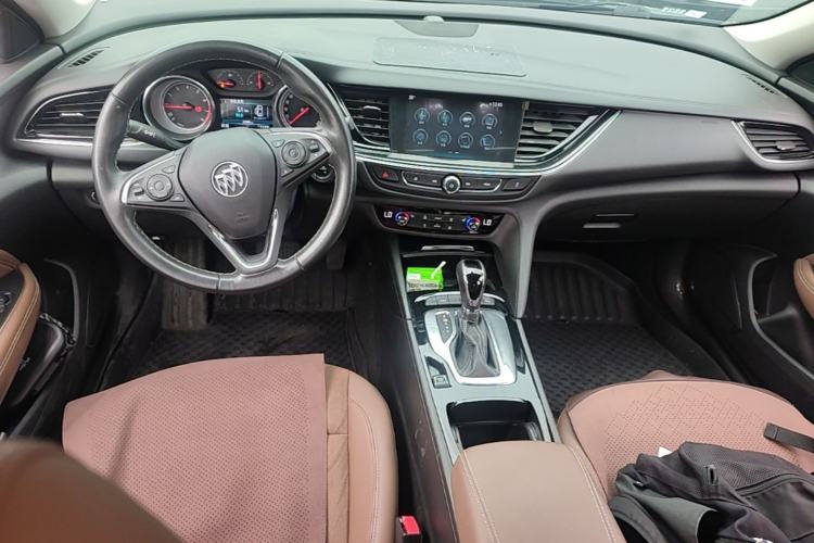 Used Buick Regal 2019 20T Elite Version China VI Standard Center Console
