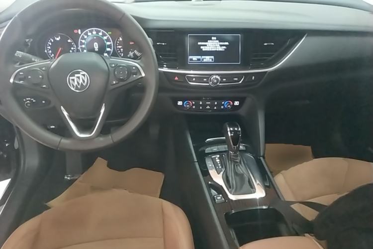 Used Buick Regal 2019 28T Luxury Edition China VI Center Console