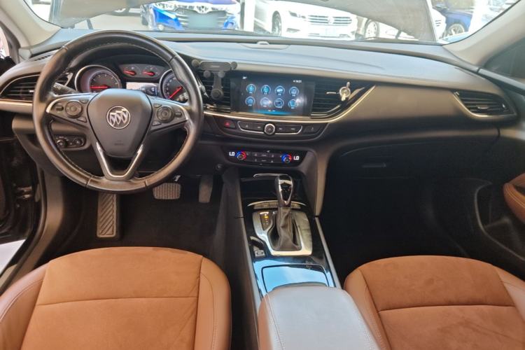 Used Buick Regal 2019 20T Elite Version China V Standard Center Console