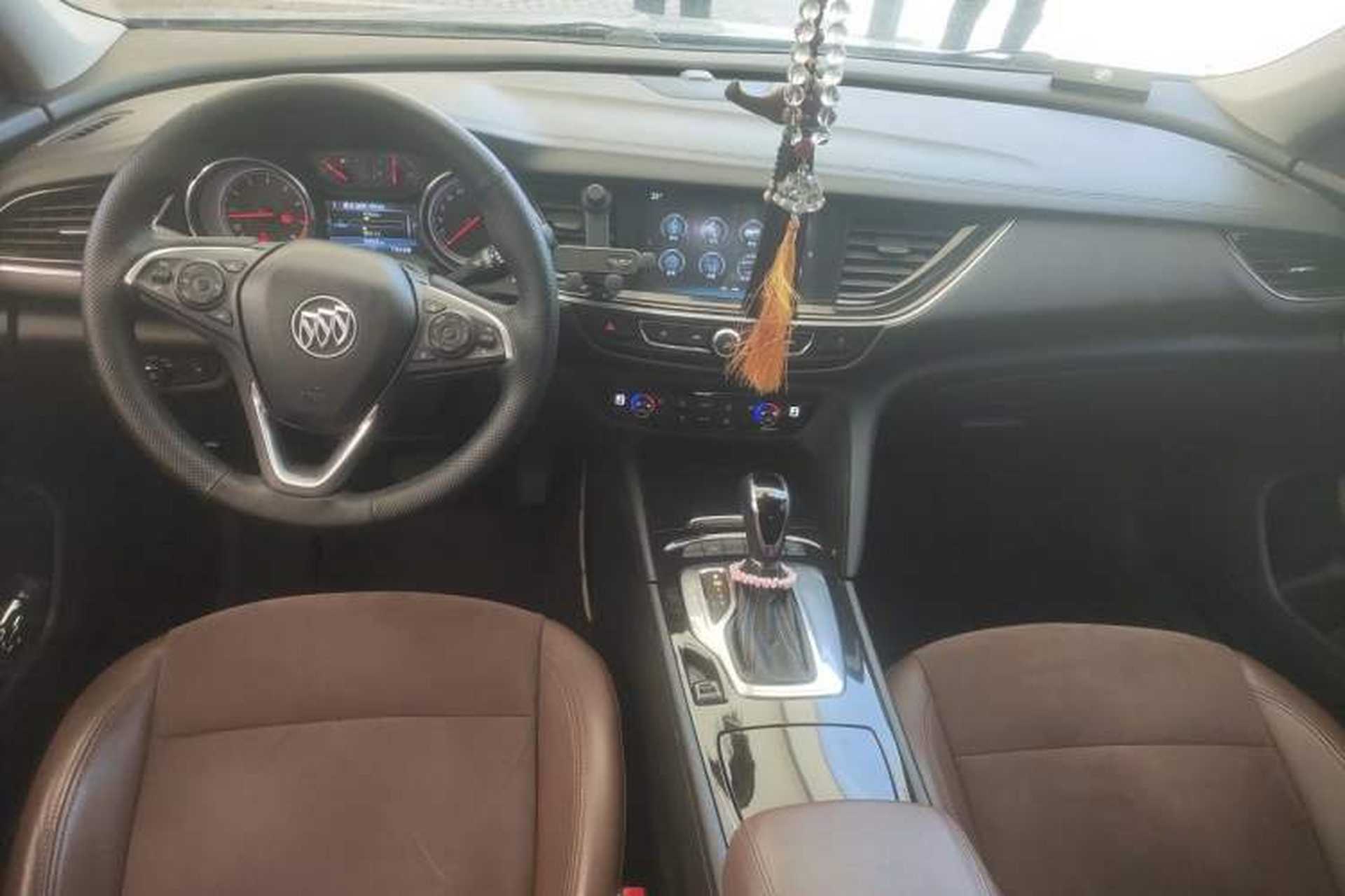 Used Buick Regal 2019 20T Luxury Model China VI Standard Center Console