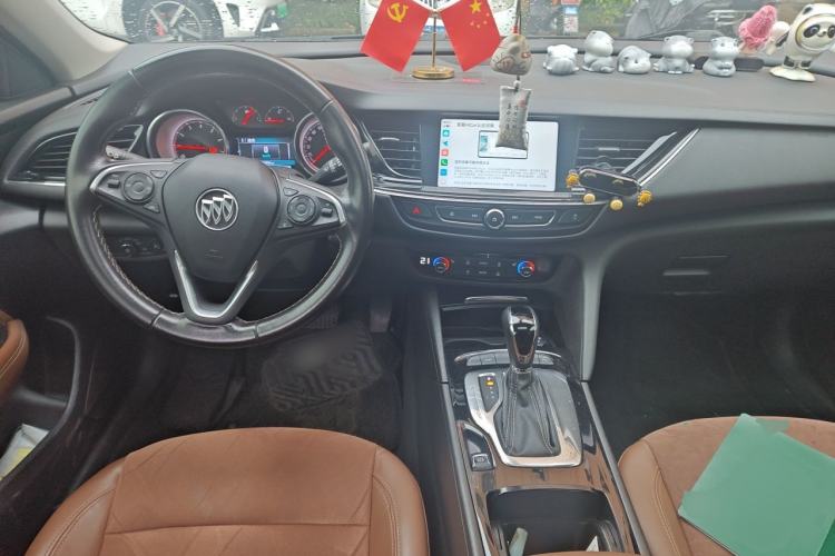 Used Buick Regal 2019 20T Elite Version China VI Standard Center Console