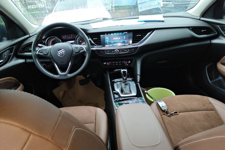 Used Buick Regal 2019 20T Elite Version China VI Standard Center Console