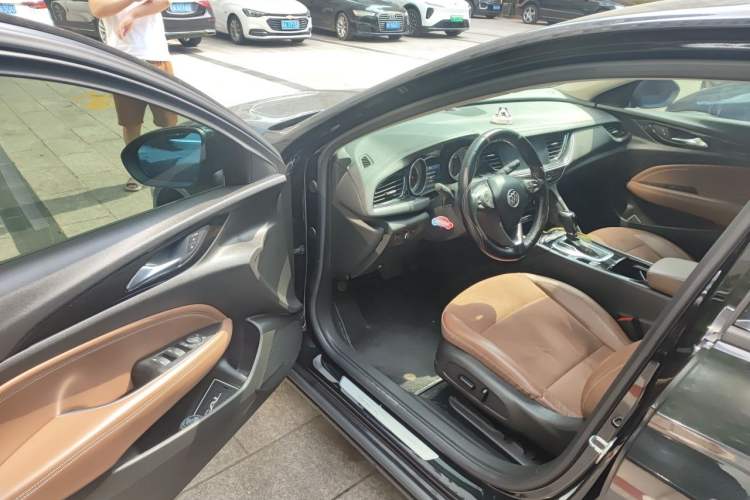 Used Buick Regal 2019 20T Luxury Model China VI Standard Driver Seat
