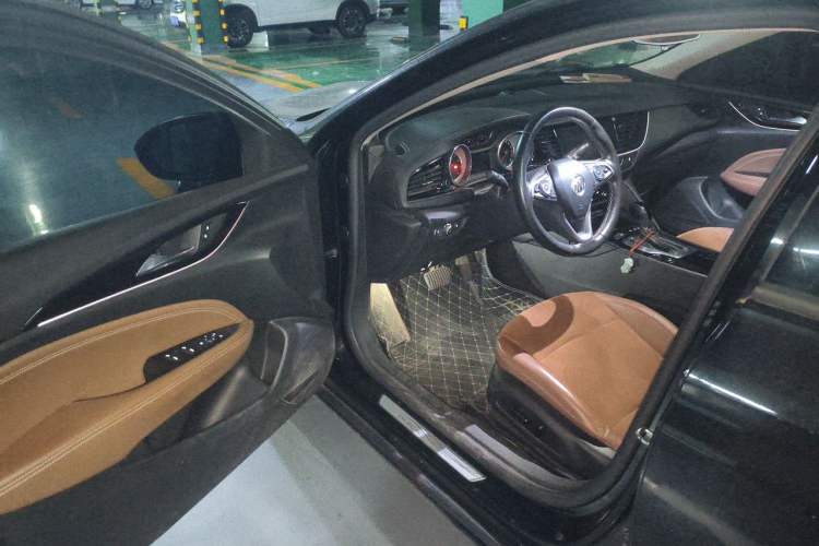 Used Buick Regal 2019 Revised 20T Luxury Version China VI Standard Driver Seat