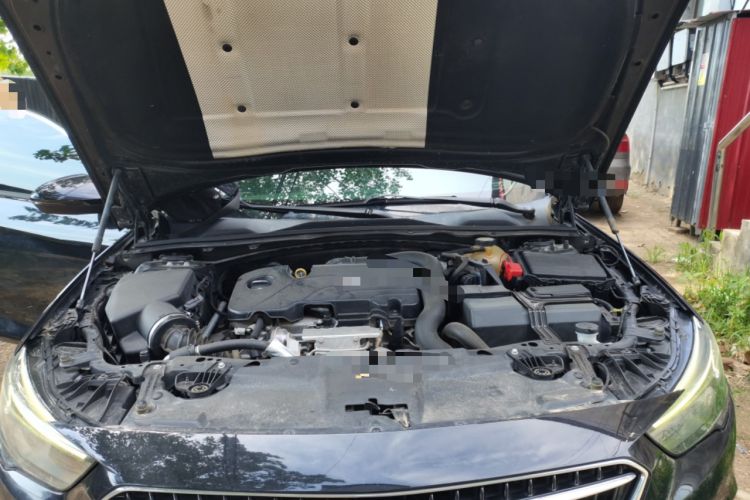 Used Buick Regal 2019 20T Elite Version China VI Standard Engine Bay