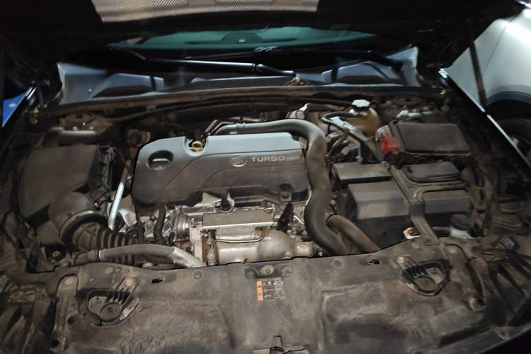 Used Buick Regal 2019 20T Elite Version China VI Standard Engine Bay