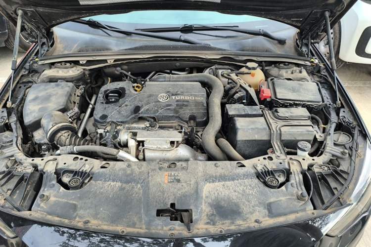 Used Buick Regal 2019 20T Elite Version China VI Standard Engine Bay
