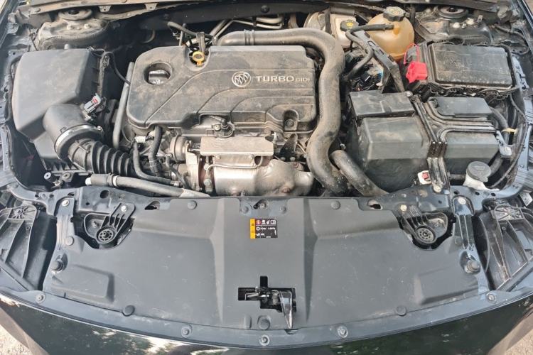 Used Buick Regal 2019 20T Elite Version China VI Standard Engine Bay