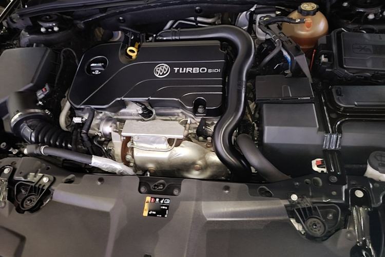 Used Buick Regal 2019 20T Elite Version China VI Standard Engine Bay