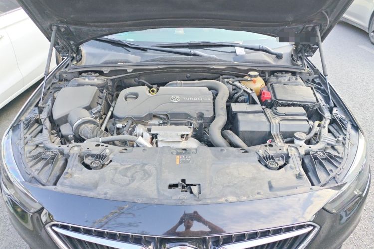 Used Buick Regal 2019 20T Luxury Model China VI Standard Engine Bay