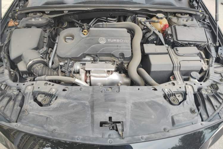 Used Buick Regal 2019 20T Elite Version China VI Standard Engine Bay